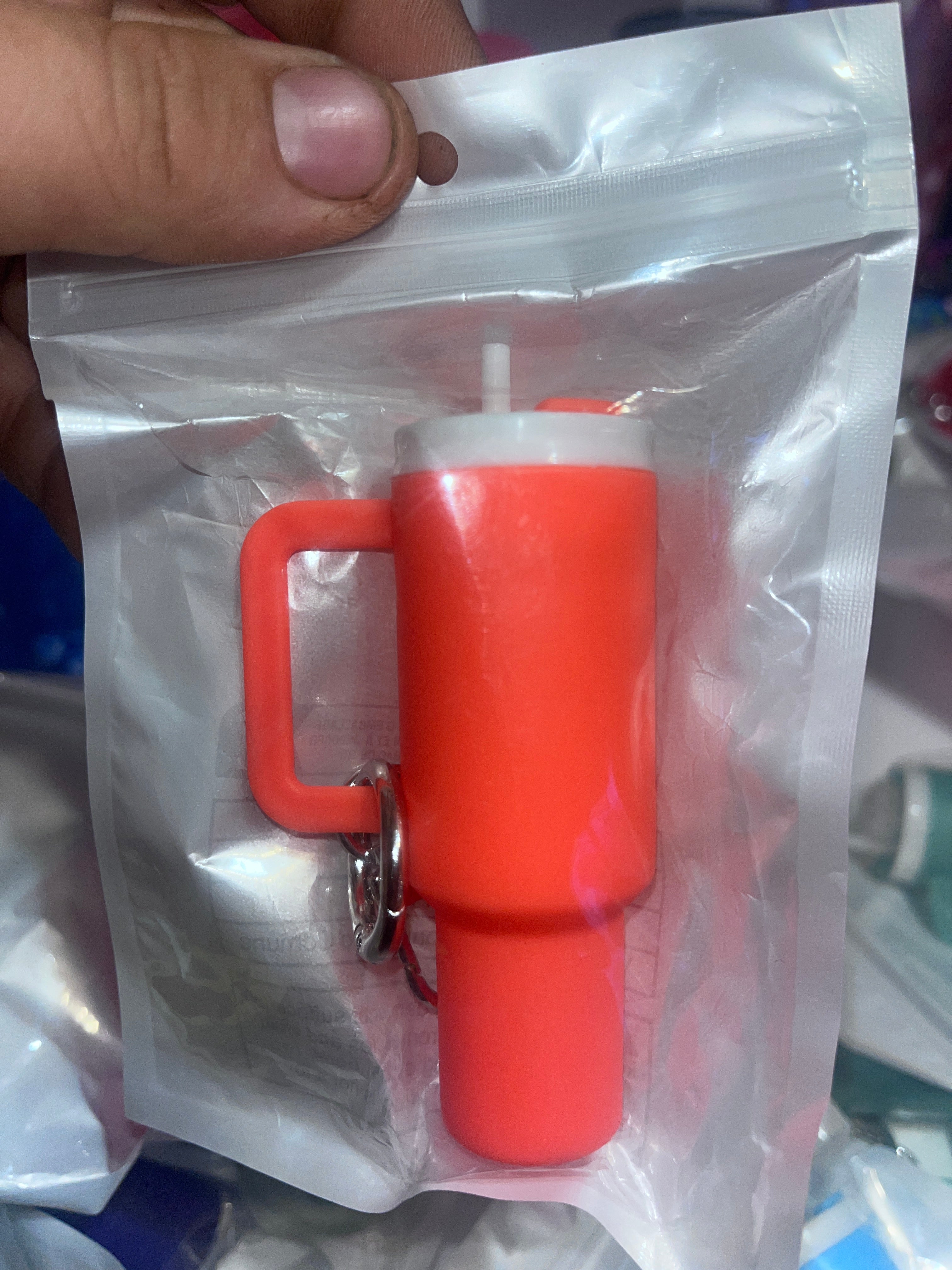 Without wrap Keychain tumbler