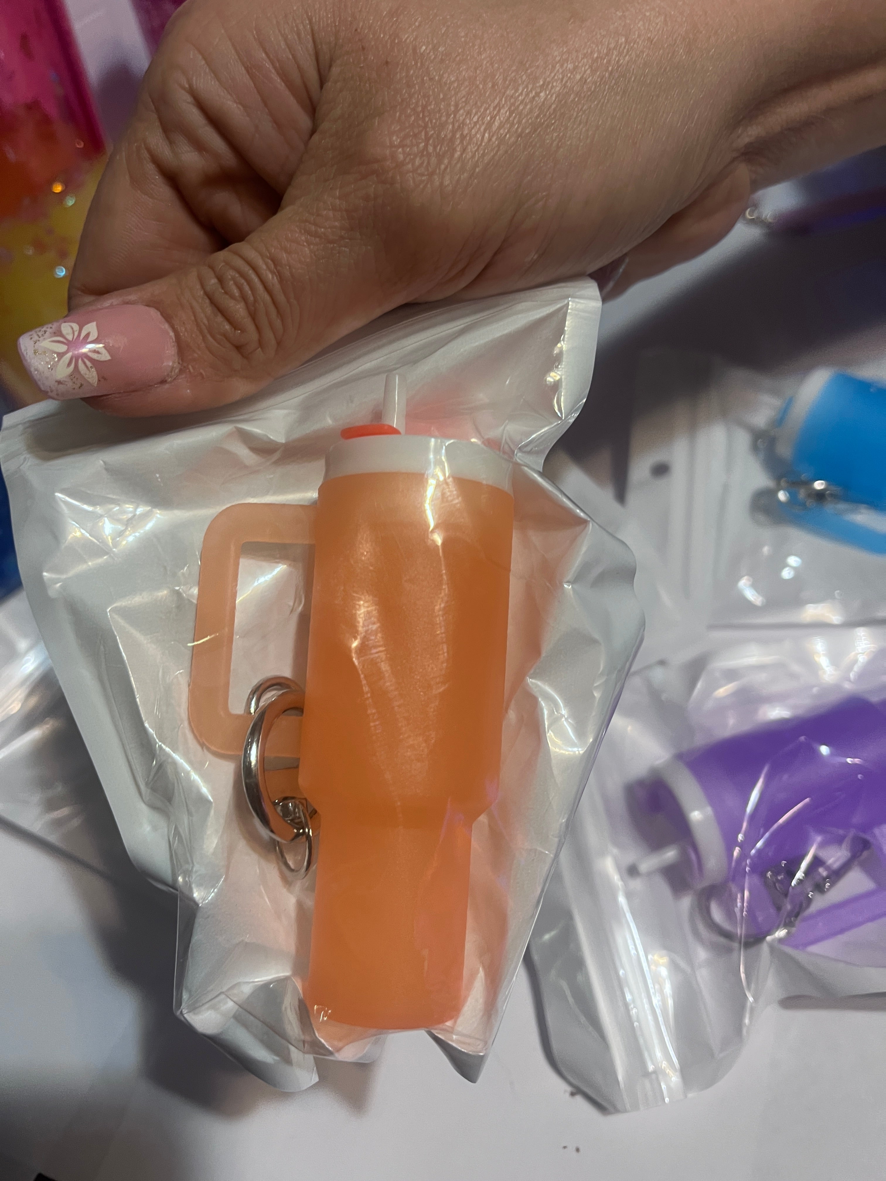 Glow in dark keychains tumbler