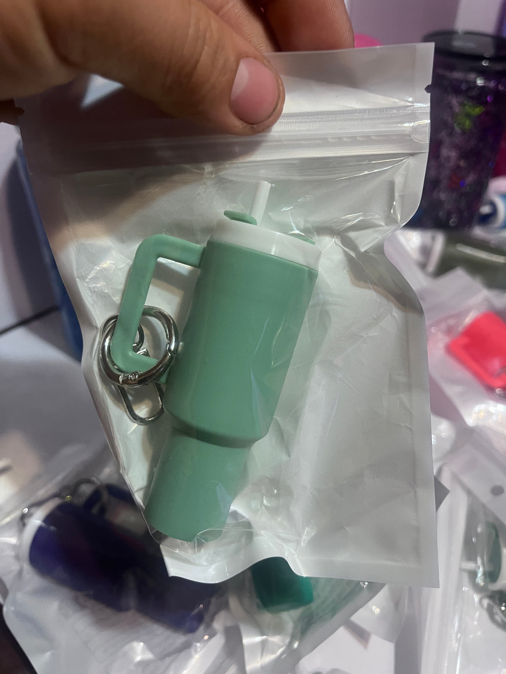 Without wrap Keychain tumbler