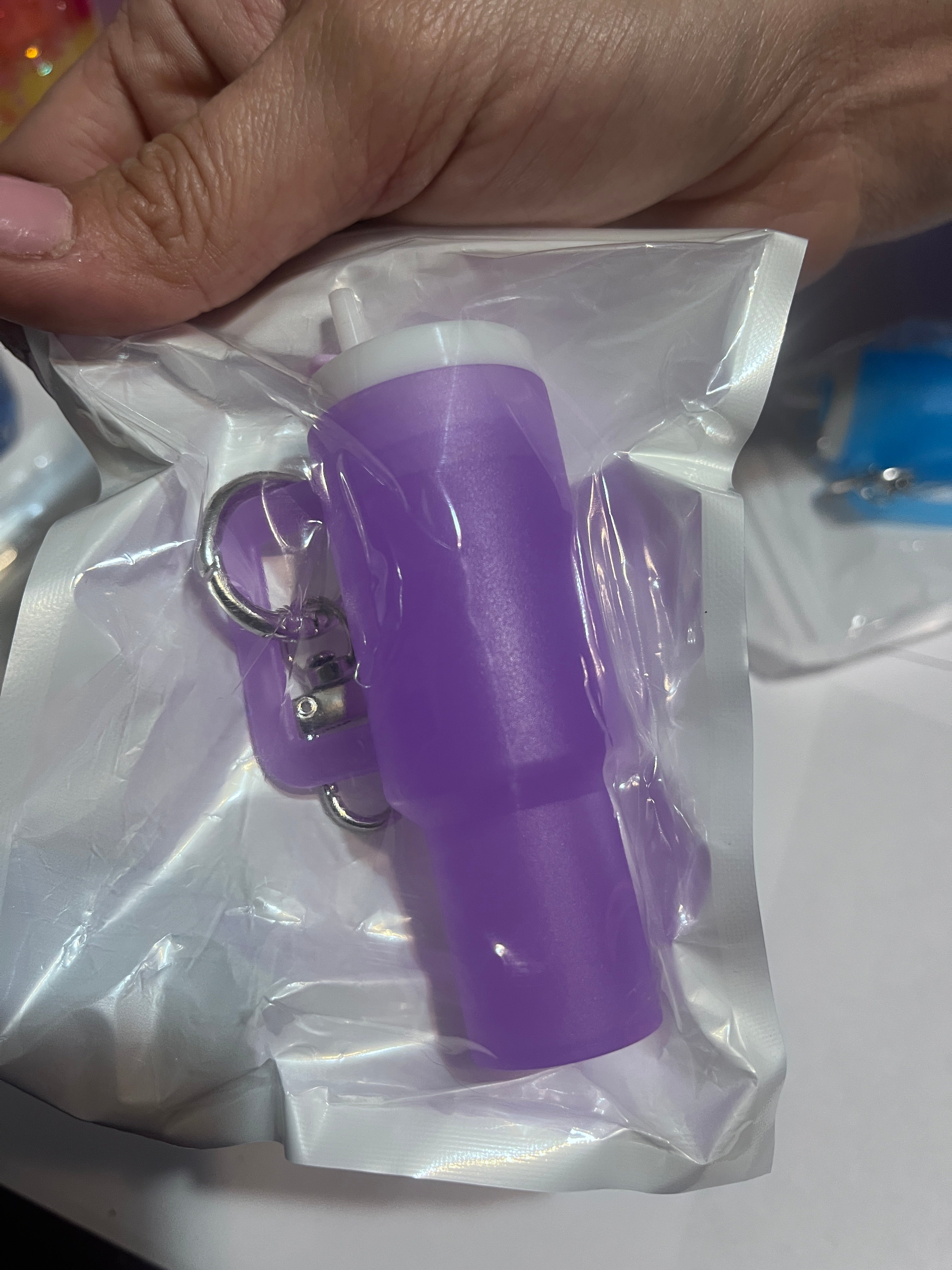 Glow in dark keychains tumbler