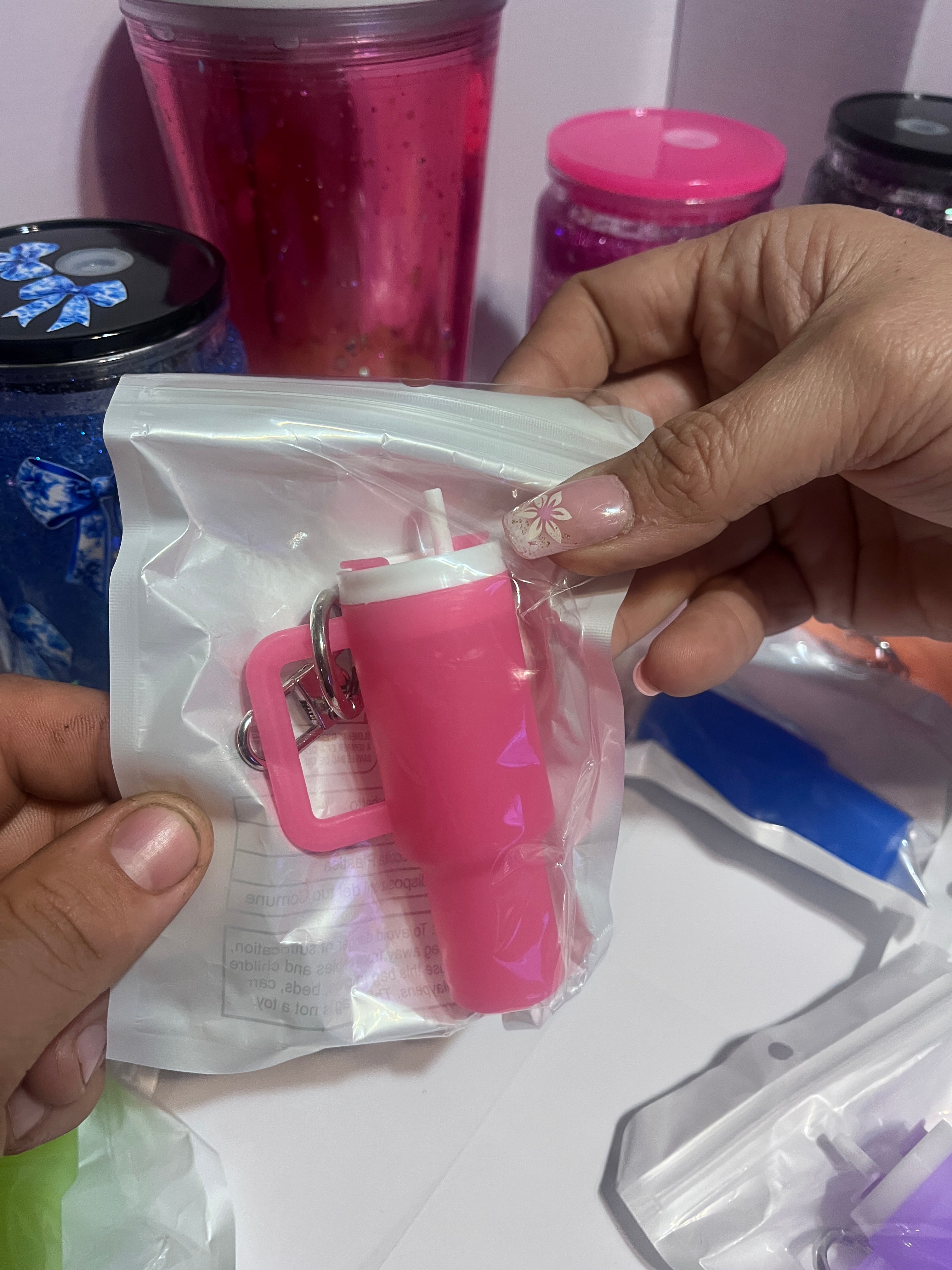 Glow in dark keychains tumbler